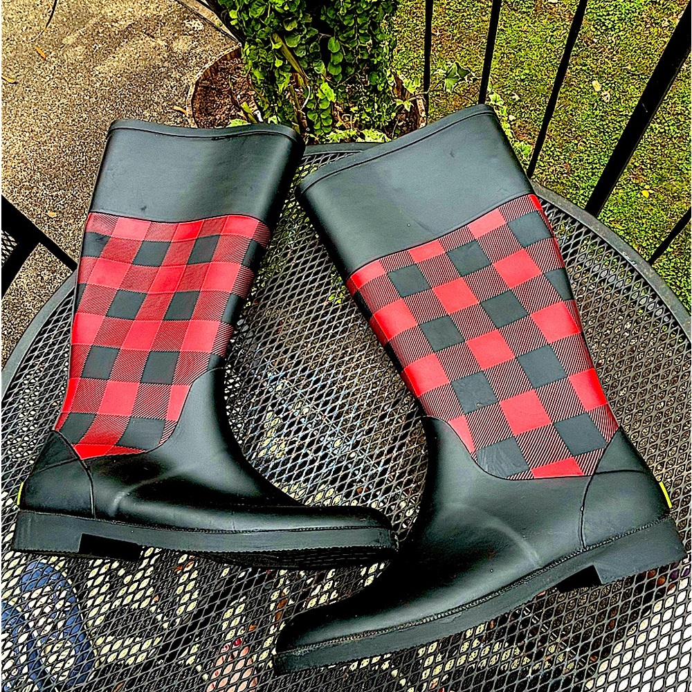 Western Chief Buffalo Riding Boots Waterproof Tall Boots. New W/out Tags Wms 8